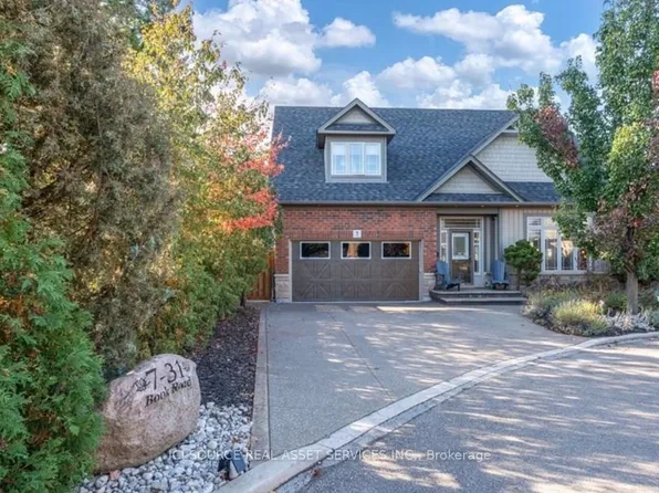 31 Book Rd #7, Grimsby, ON L3M 2M3