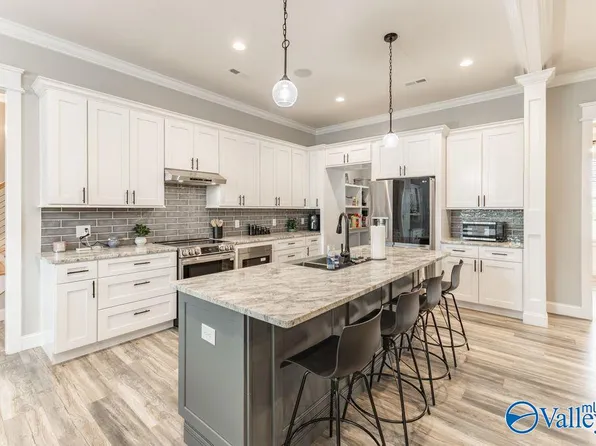 1719 Gurley Pike, Gurley, AL 35748
