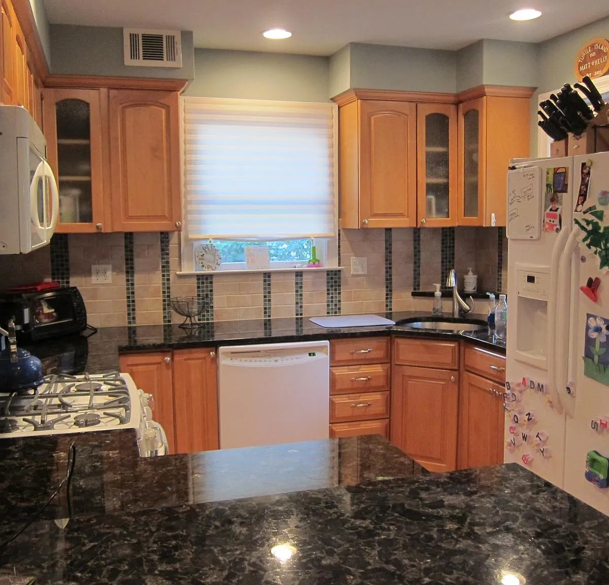 4 bed, 2100 sqft, $5,850 — Photo 4