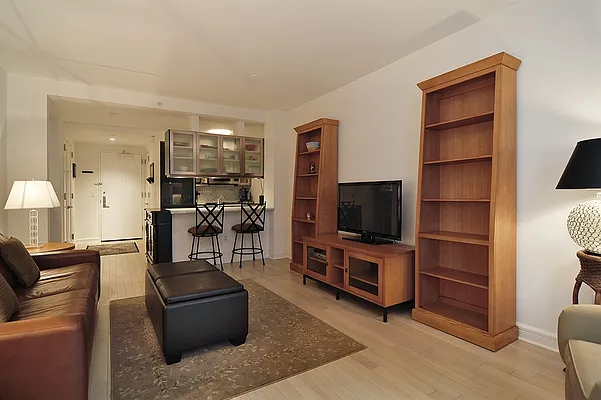 Rented by Corcoran | media 17