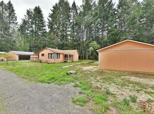 491 Hays Cutoff Rd, Cave Junction, OR 97523