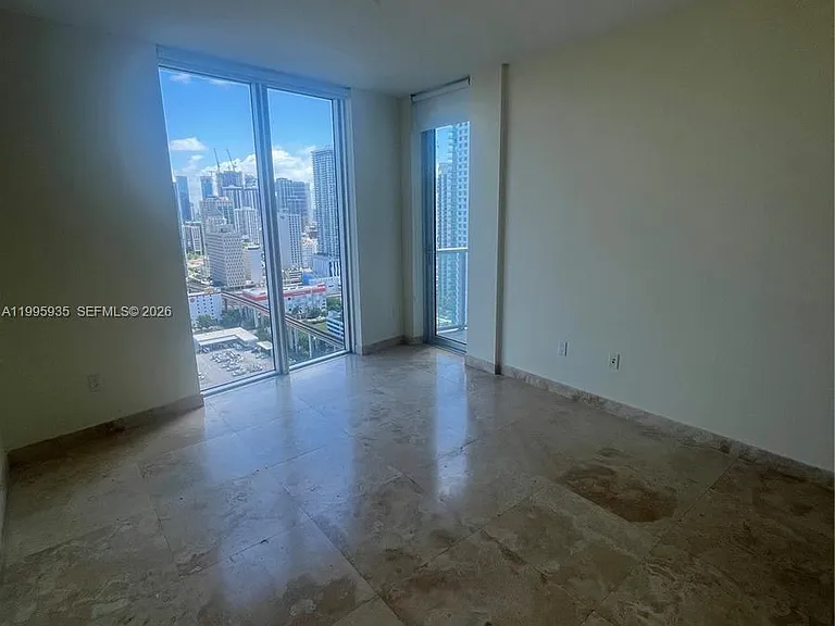 185 SW 7th St #3211 — Photo 7