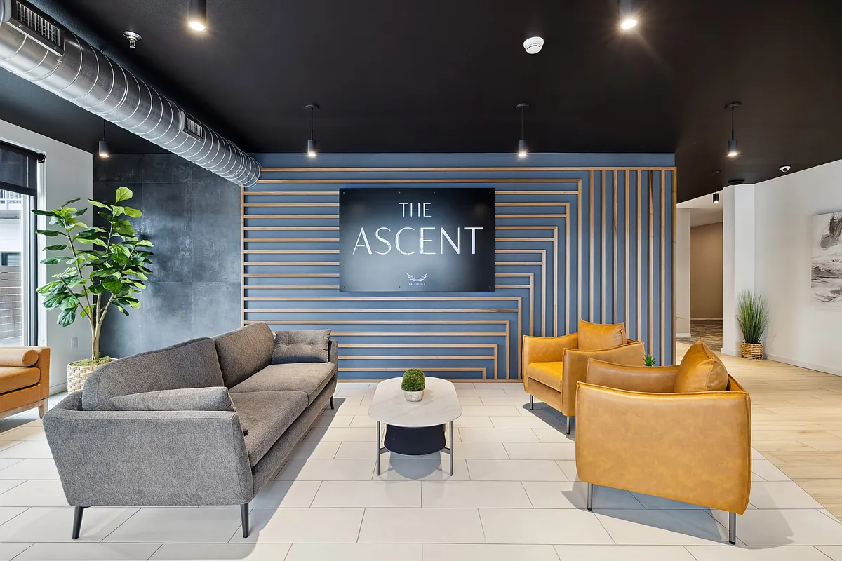 Building Photo - The Ascent