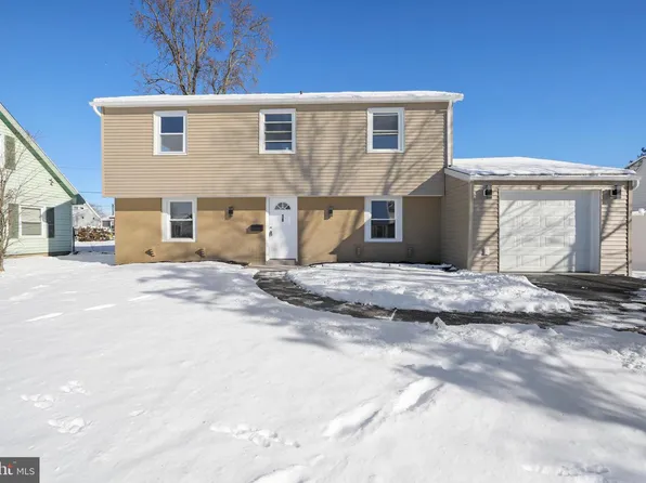 18 Bendix Ln, Willingboro, NJ 08046