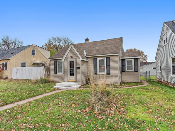 424 15th Ave N, South Saint Paul, MN 55075