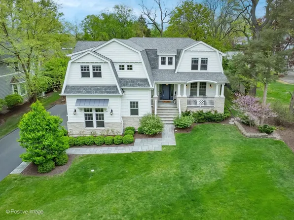 1303 N Cross St, Wheaton, IL 60187