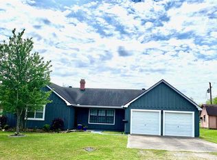 3849 Russell St, Groves, TX 77619