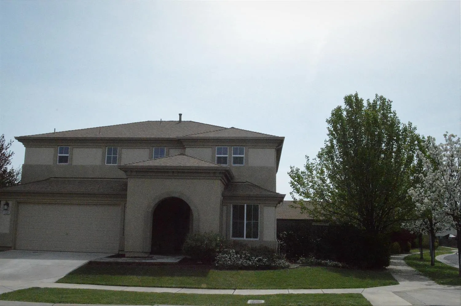 1588 Brookglen Dr photo 1