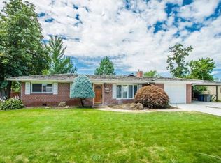 3911 W Greenbrier Dr, Boise, ID 83705