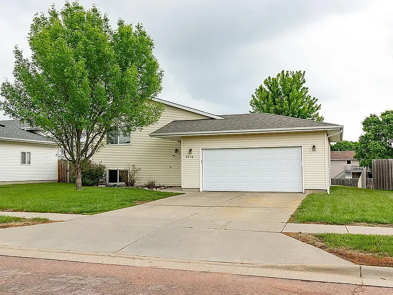 4436 W Briggs Dr — Photo 3