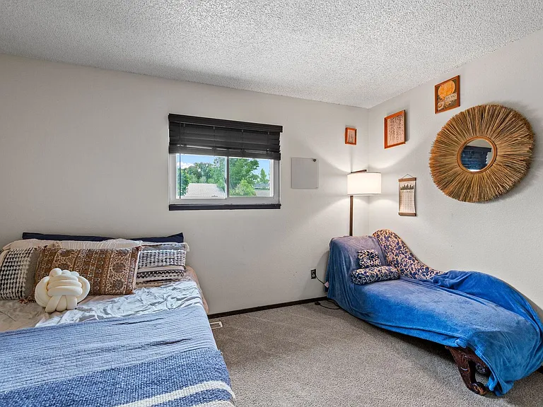 4303 Eastcrest Cir W — Photo 15