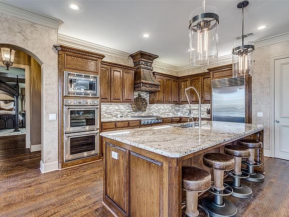 2nd image of 6176 Rachel Dr