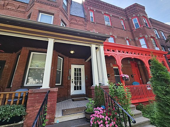 2nd image of 344 Maple St Unit 344