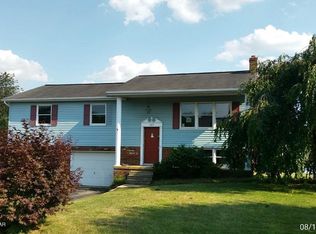 107 Woodring Rd, Drums, PA 18222