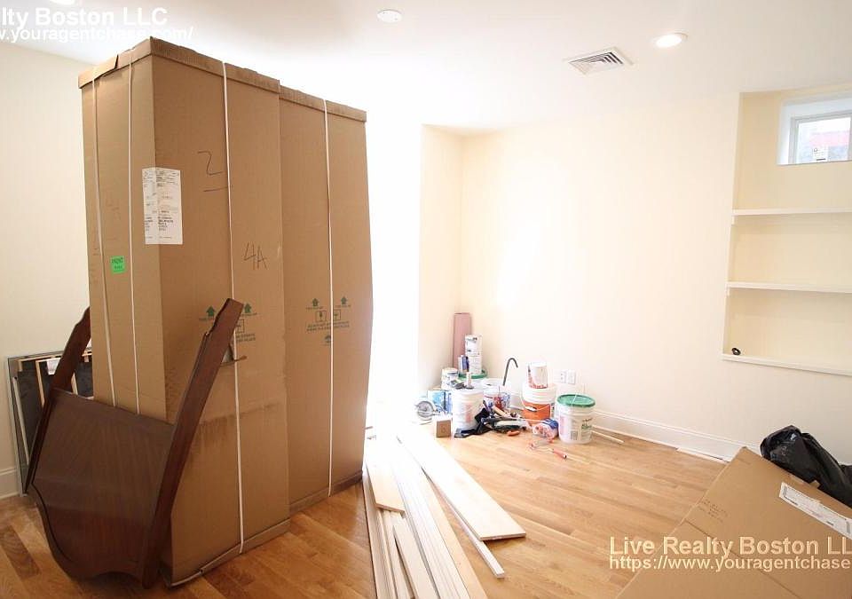 2nd image of 57 Naples Rd