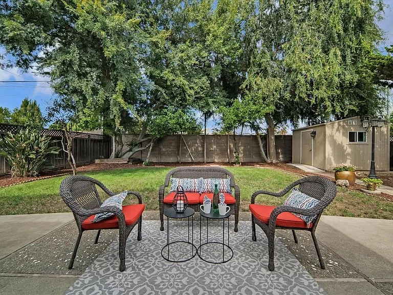 1673 Grizilo Dr — Photo 23