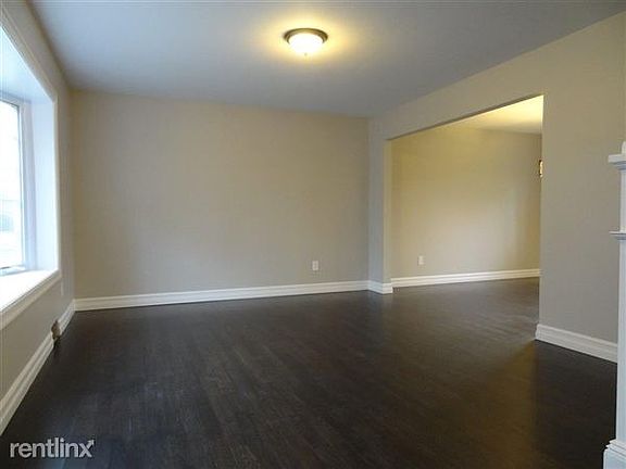 4. Family Room - 3559 Oriole