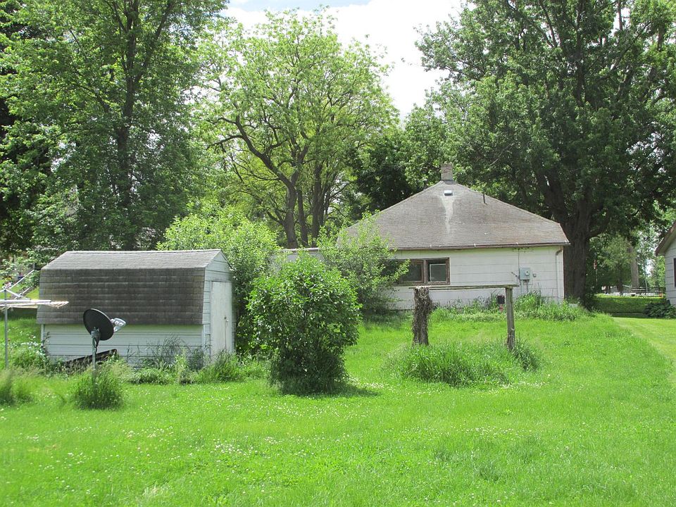 2nd image of 483 8th Ave