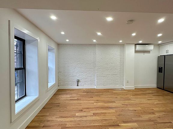 5th image of 708 Putnam Ave #1C