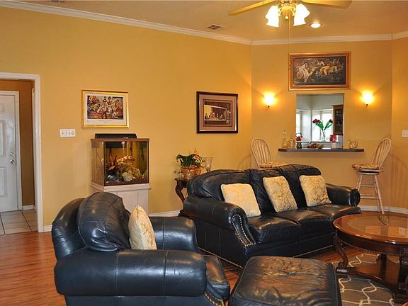 5th image of 318 E Hillcroft Dr