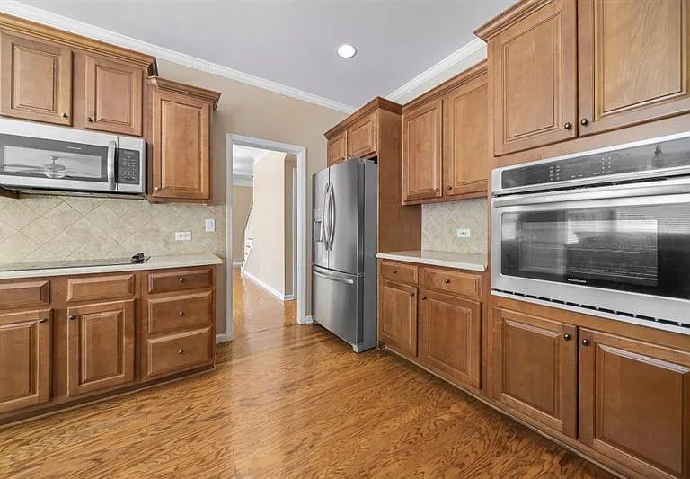 130 Candler Ct — Photo 17
