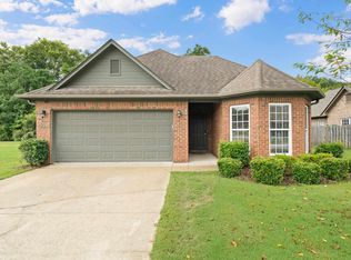 249 Creekside Ln, Pelham, AL 35124