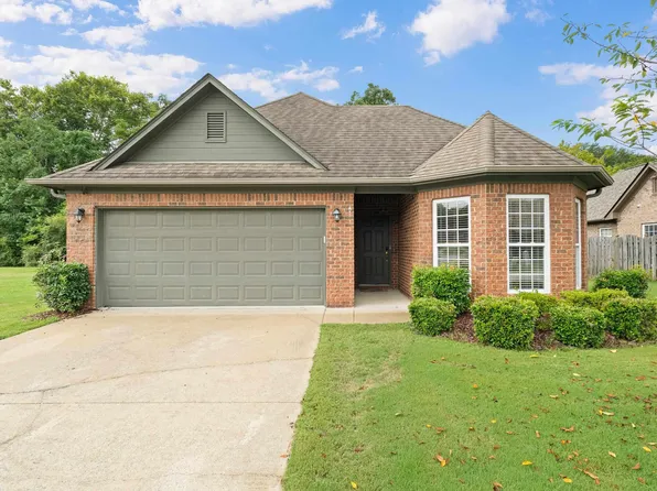 249 Creekside Ln, Pelham, AL 35124