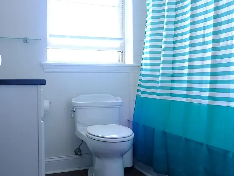 115 E Girard Ave #2 — Photo 9