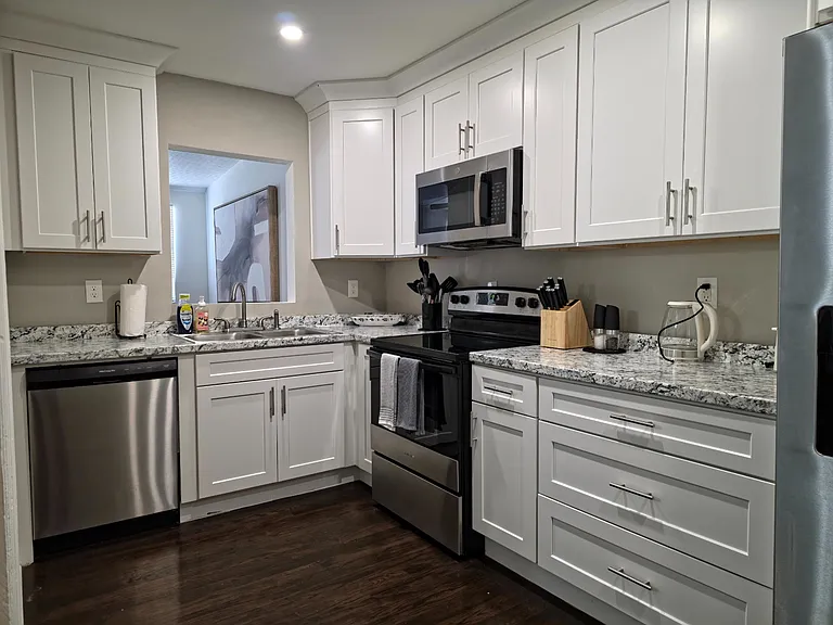 214 Maple St — Photo 8