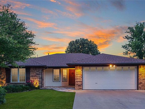 5th image of 1204 Spanish Flower Dr