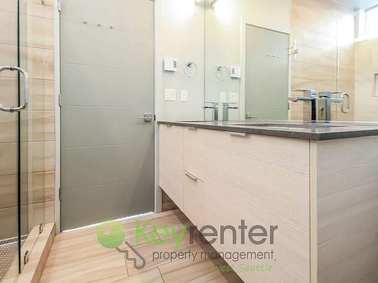 5259 Fauntleroy Way SW — Photo 52