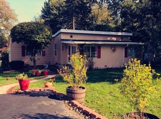 699 S Winding Dr, Waterford, MI