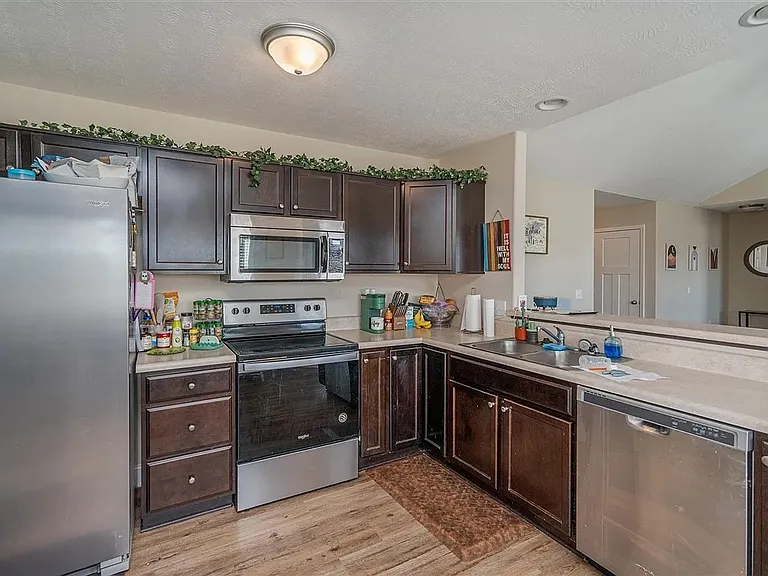 692 Northridge Dr — Photo 6