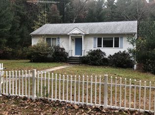 24 Deboo Dr, Springfield, MA 01129