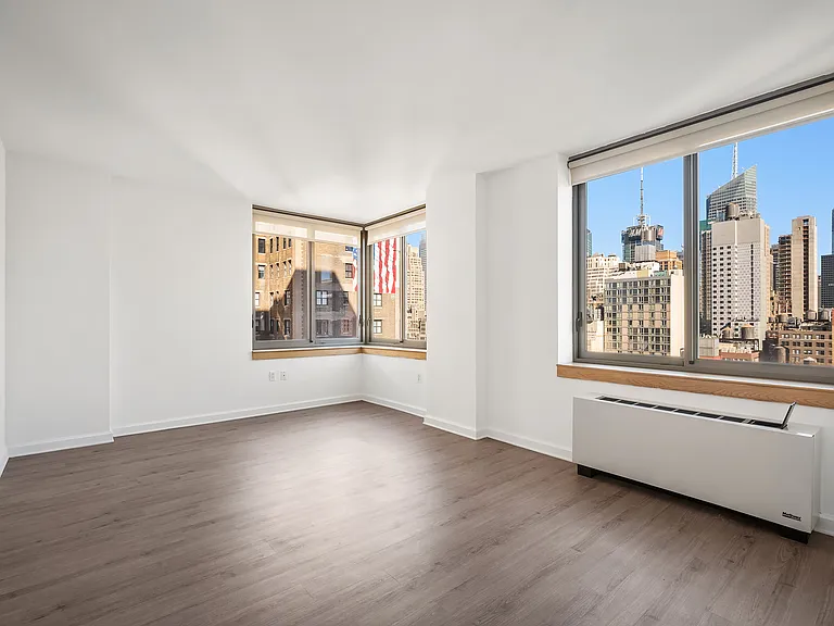 35 W 33rd St #7B — Photo 1