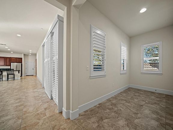 4th image of 13102 Chamberlain Ave