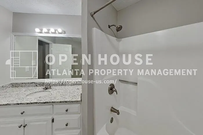 2330 Hinton Rd — Photo 15