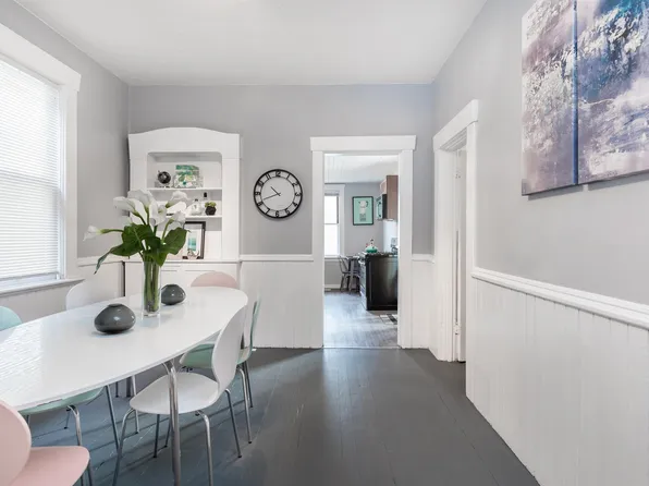 136 W 12th Ave, Vancouver, BC V5Y 1T7
