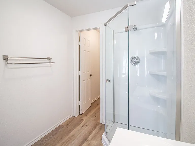 950 W Lynn St — Photo 12