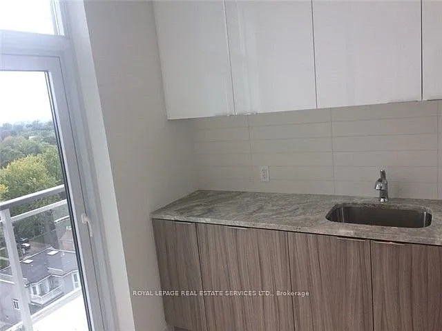 223 Saint Clair Ave W #1110 — Photo 5