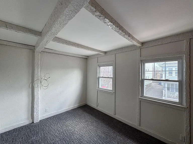 67 Clarendon Ave — Photo 4
