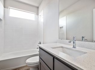 813 Blackhorse Trl, Justin, TX 76247