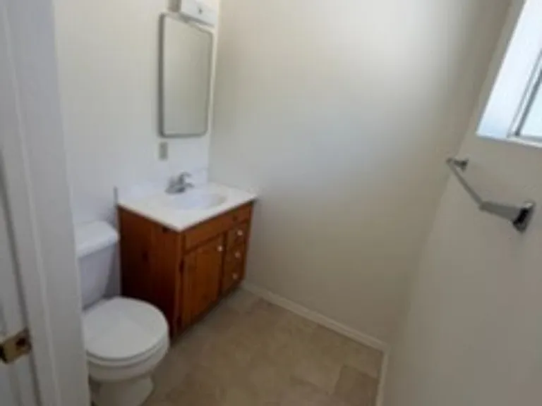 6641 Ivins Dr — Photo 18
