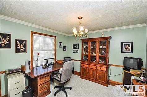 5th image of 2108 Memorial Dr