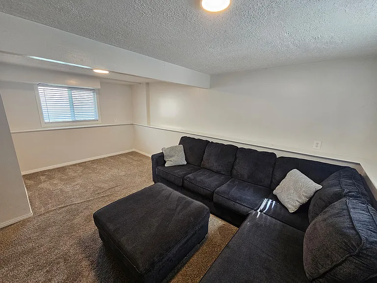 2333 W 4150 S — Photo 11