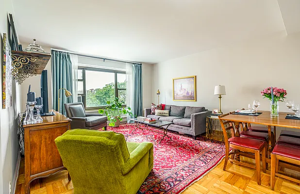 Sold by Compass | media 1