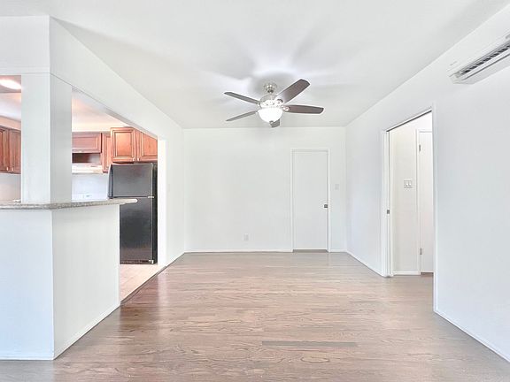 5th image of 333 N Oakhurst Dr APT 1