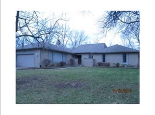 924 Leisure Ln, Greenwood, IN