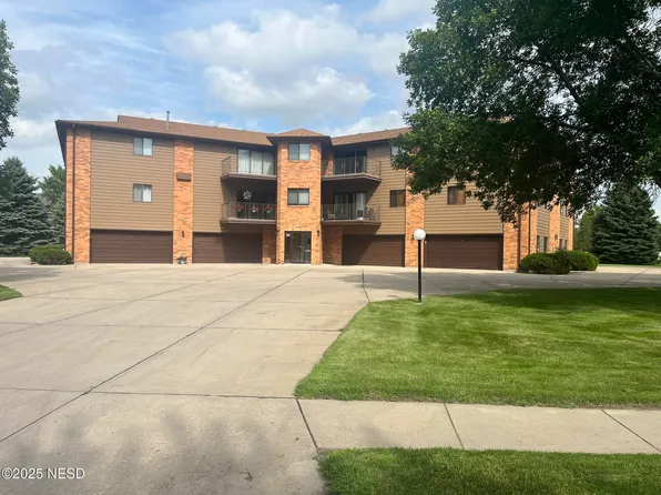 190 19th St SE APT 203, Watertown, SD 57201