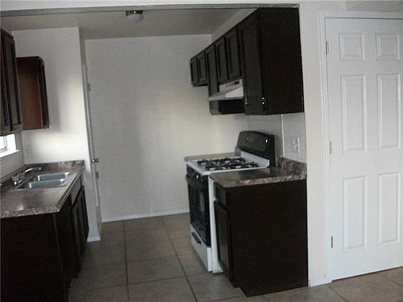 5th image of 1529 Rebecca Ann Dr #1